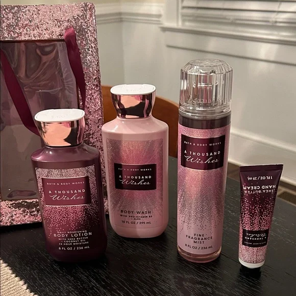 NWT! Bath & Body Works Pink Glitter Gift Set - Picture 2 of 4